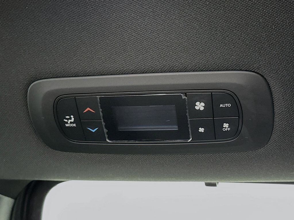 Thumbnail: 2021 Chrysler Pacifica - 21