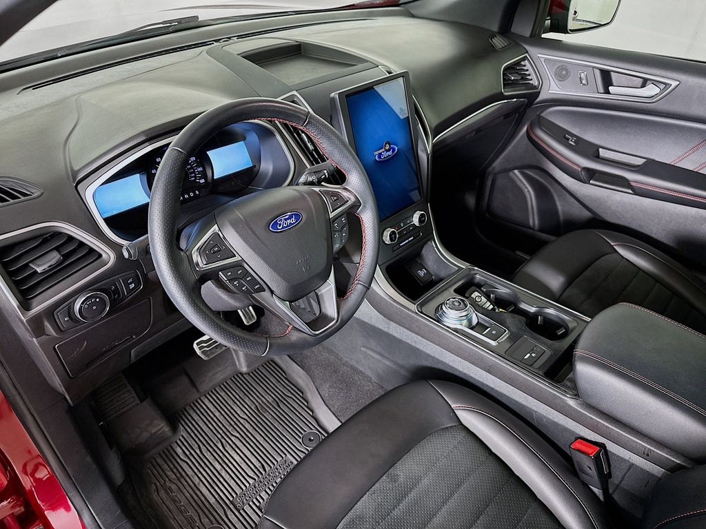 Thumbnail: 2021 Ford Edge - 2