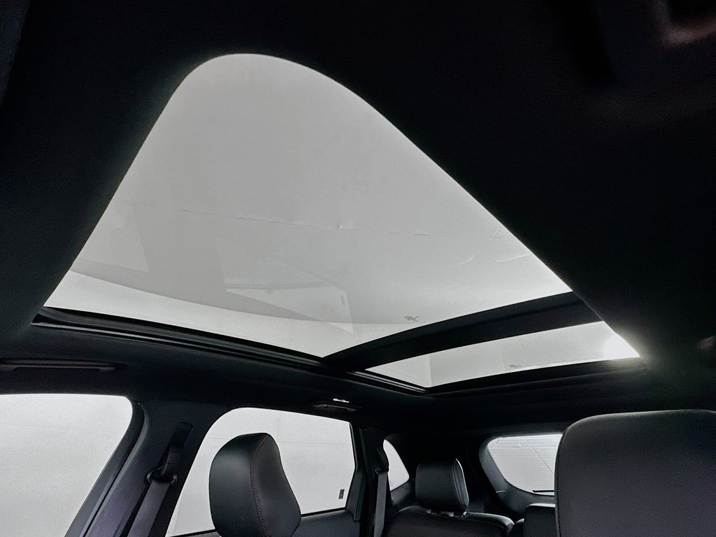 Thumbnail: 2021 Ford Edge - 31