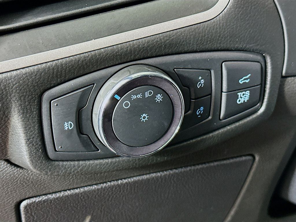 Thumbnail: 2021 Ford Edge - 27