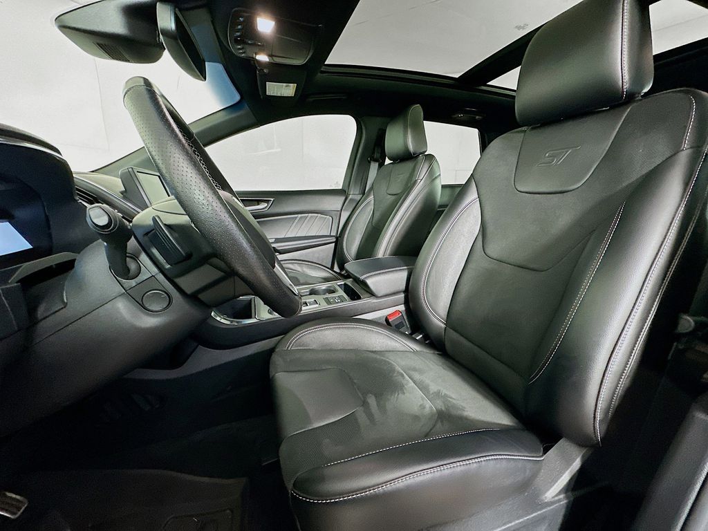 Thumbnail: 2021 Ford Edge - 11