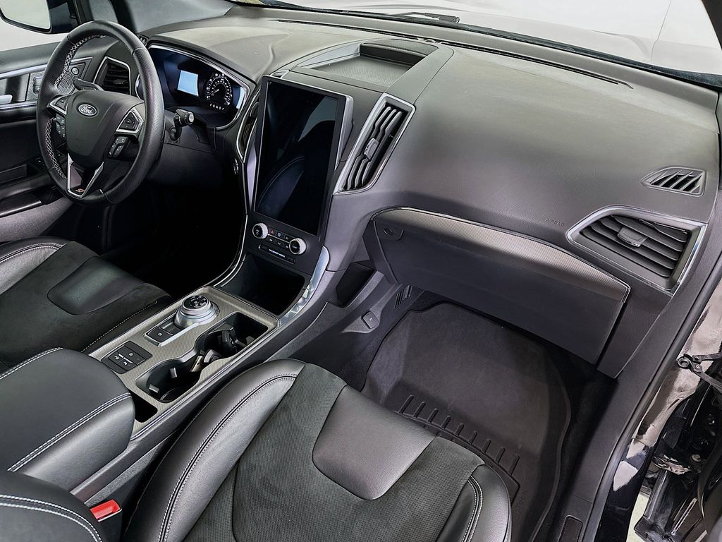 Thumbnail: 2021 Ford Edge - 33