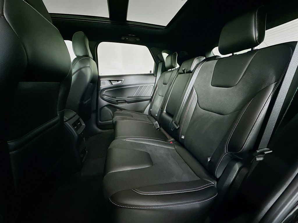 Thumbnail: 2021 Ford Edge - 13