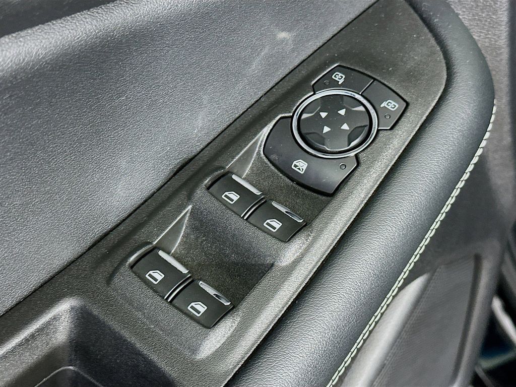 Thumbnail: 2021 Ford Edge - 29