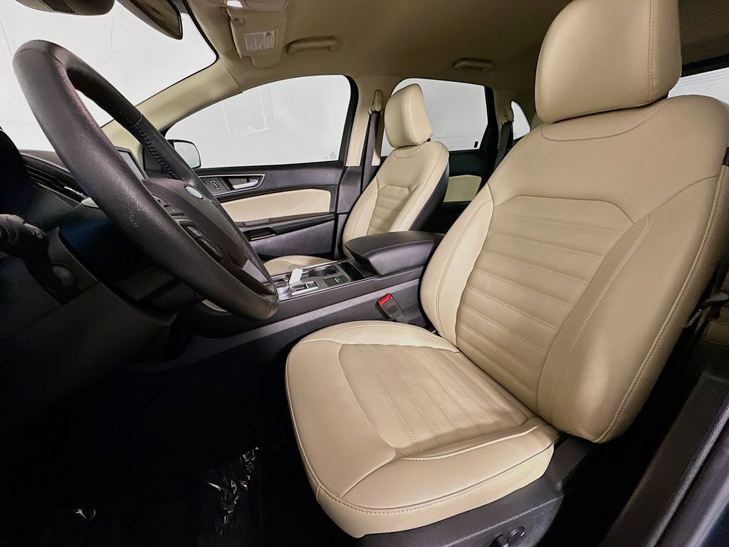 Thumbnail: 2022 Ford Edge - 10
