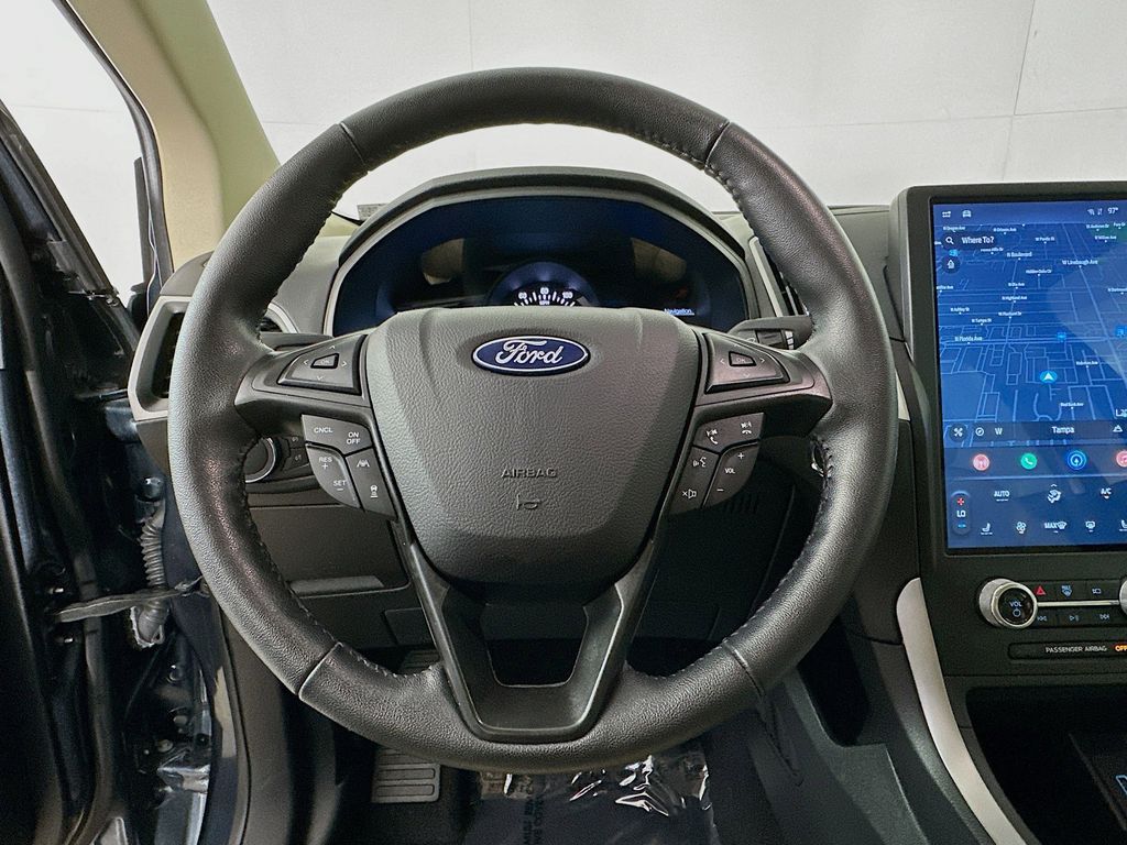 Thumbnail: 2022 Ford Edge - 14