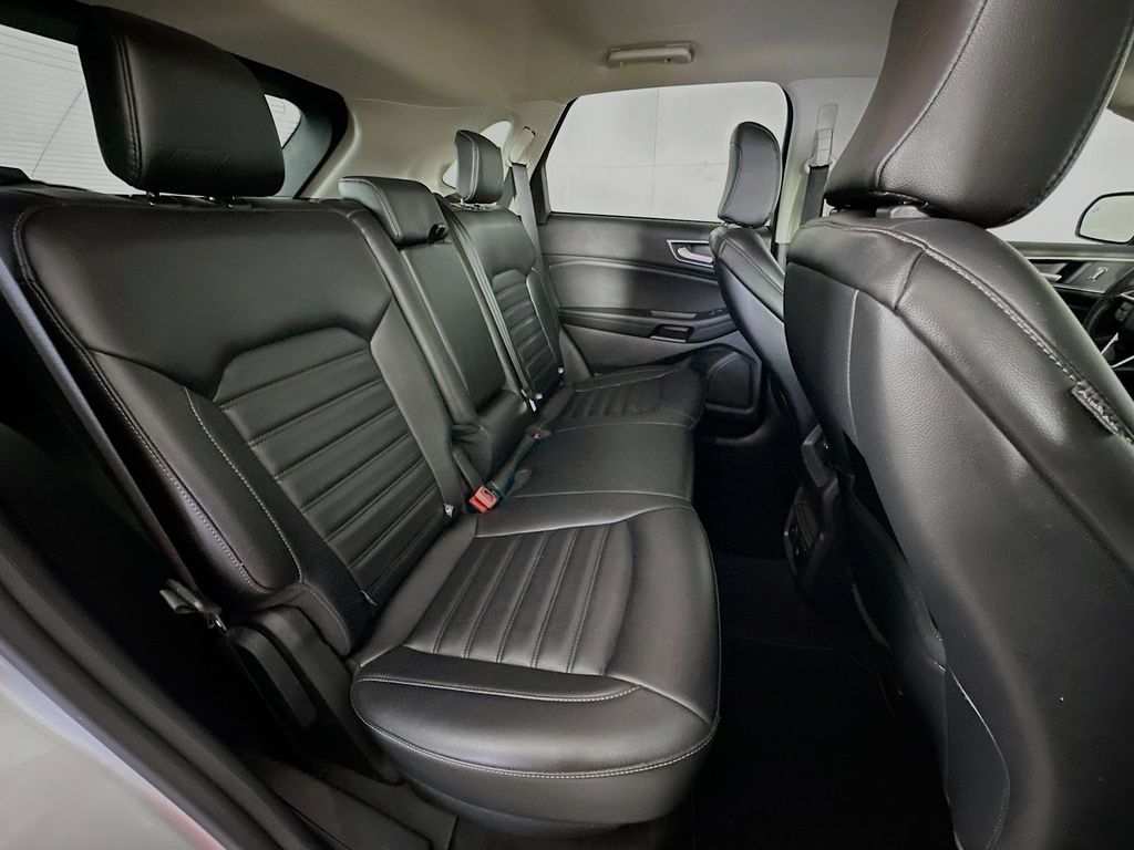 Thumbnail: 2023 Ford Edge - 31