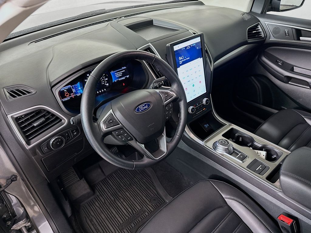 Thumbnail: 2023 Ford Edge - 2