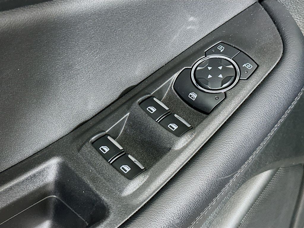 Thumbnail: 2023 Ford Edge - 29