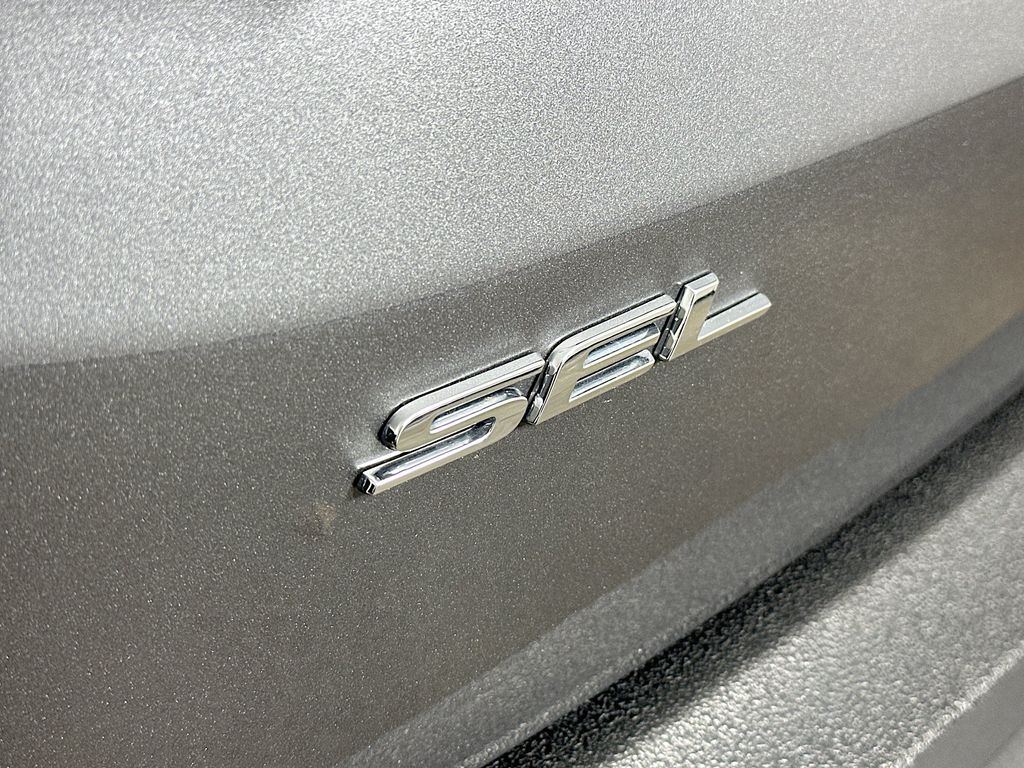 Thumbnail: 2023 Ford Edge - 7