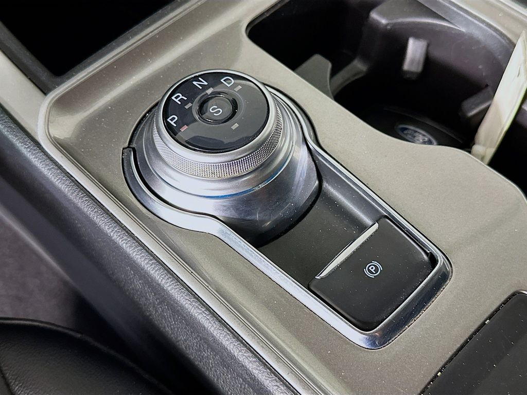 Thumbnail: 2023 Ford Edge - 17