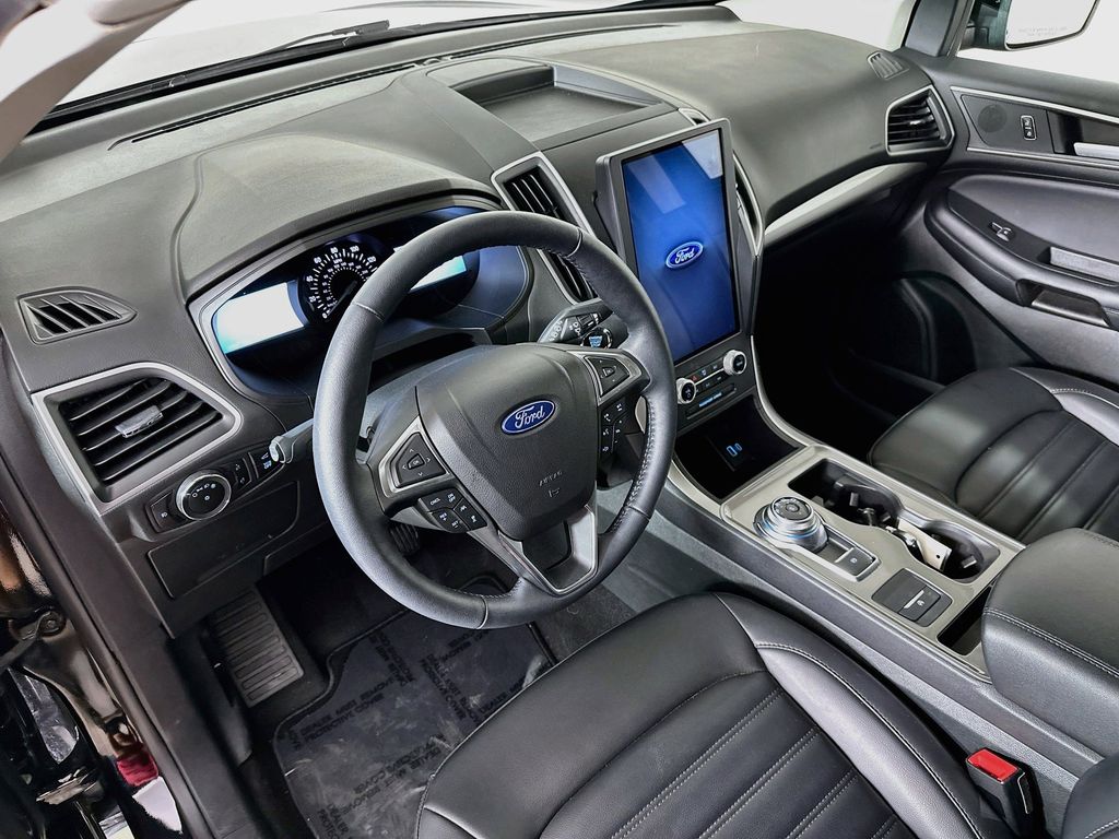 Thumbnail: 2023 Ford Edge - 2