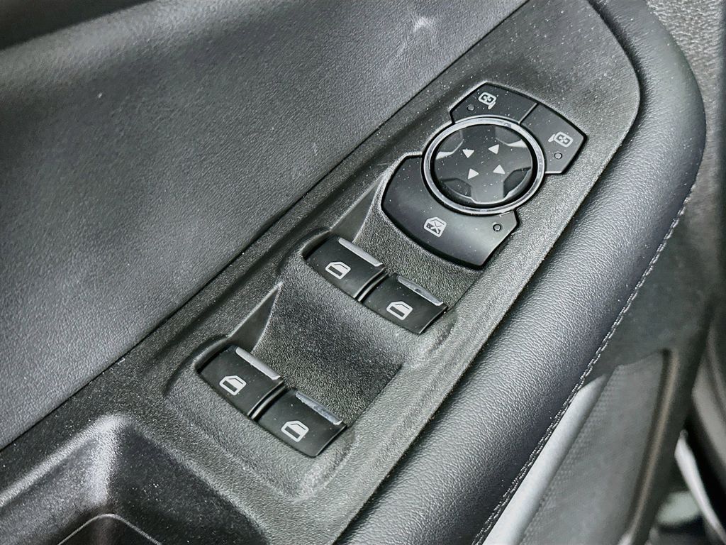 Thumbnail: 2023 Ford Edge - 29