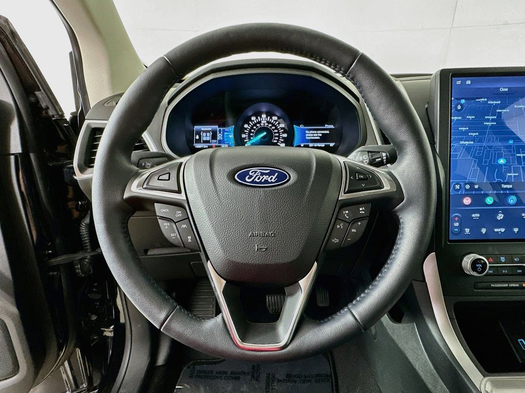 Thumbnail: 2023 Ford Edge - 15