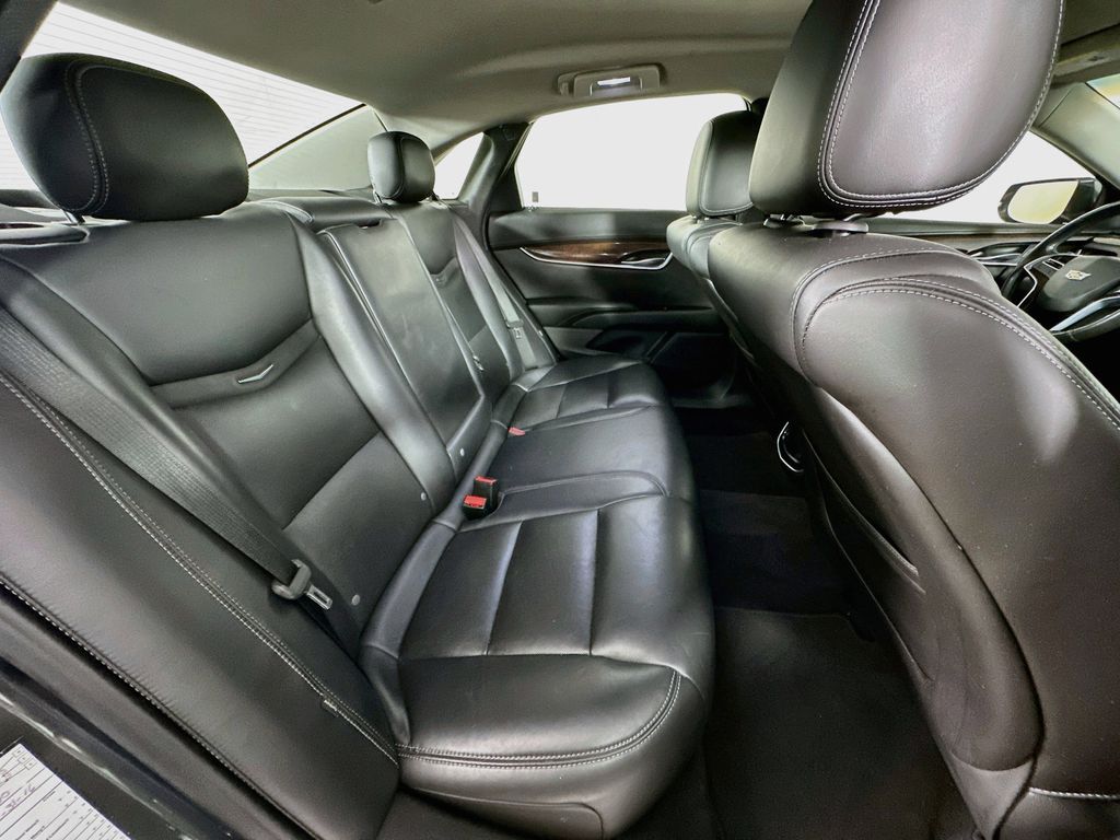 Thumbnail: 2016 Cadillac XTS - 32