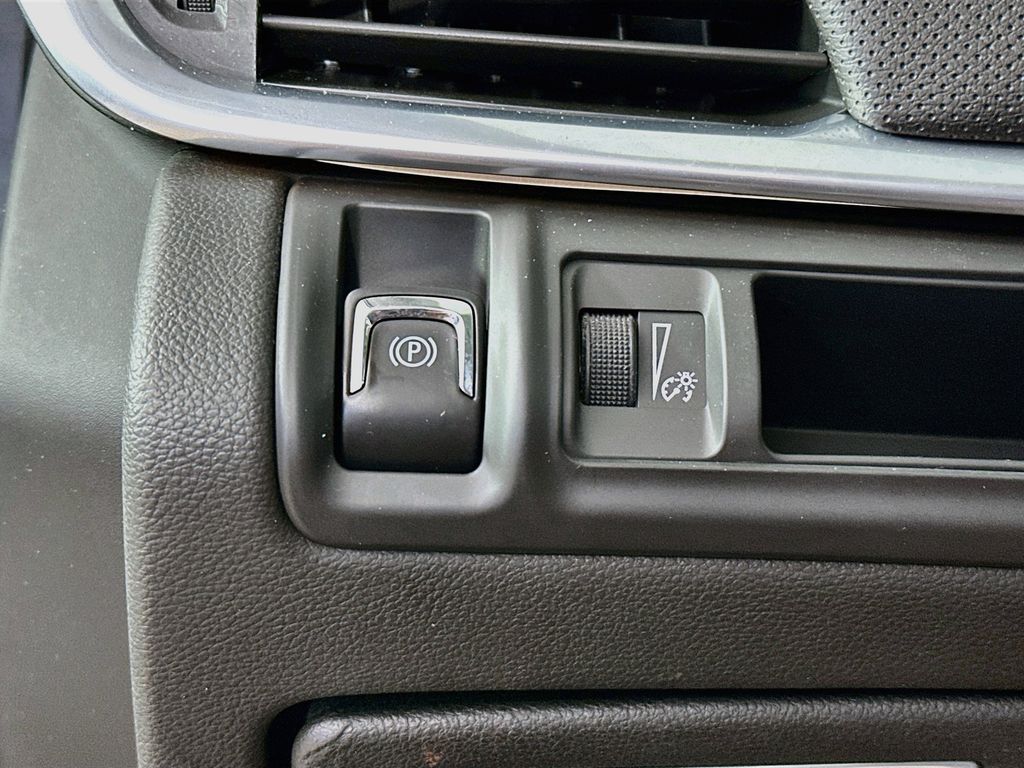 Thumbnail: 2016 Cadillac XTS - 27