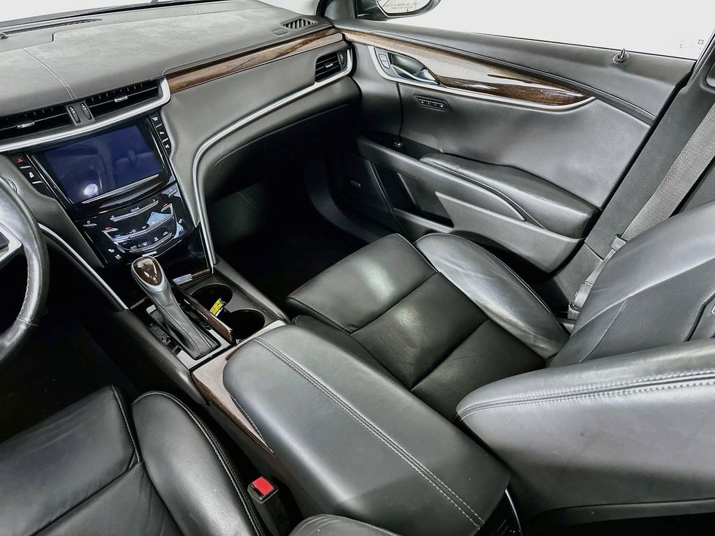 Thumbnail: 2016 Cadillac XTS - 14