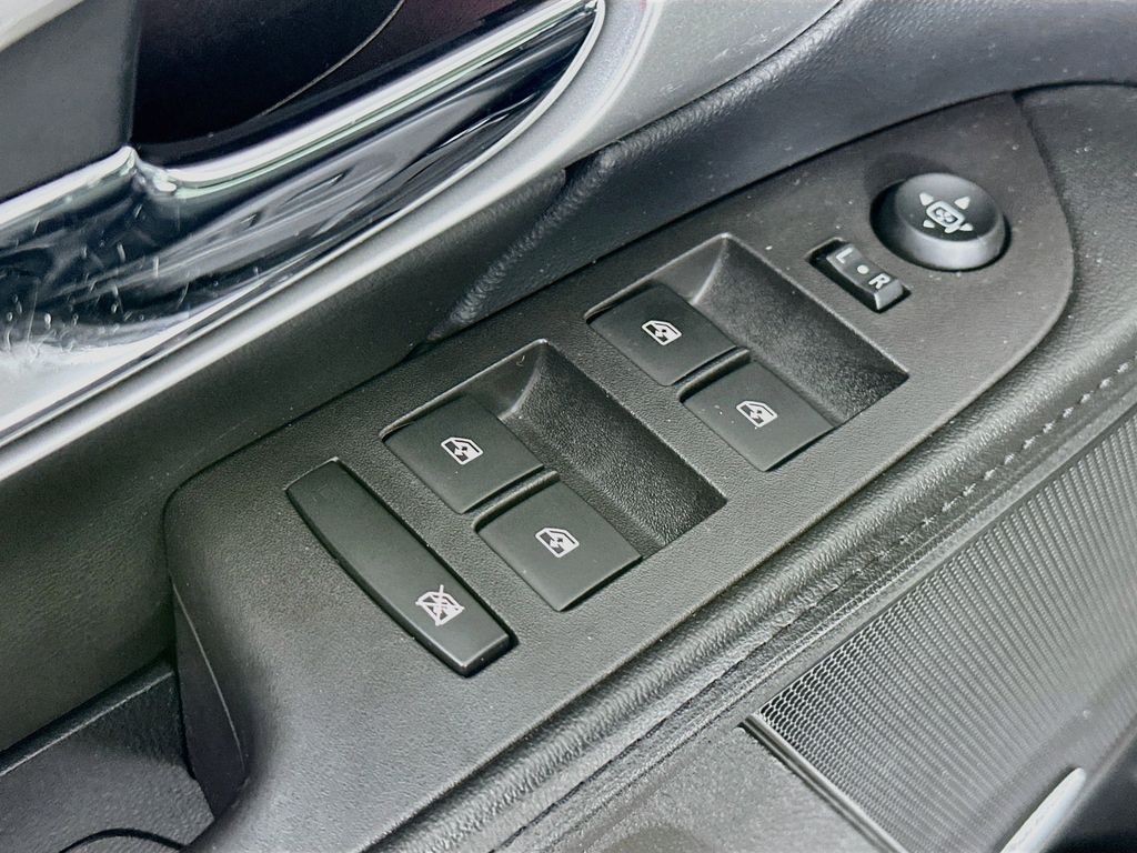 Thumbnail: 2016 GMC Terrain - 27