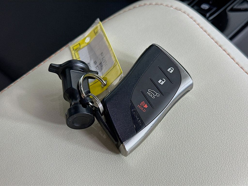 Thumbnail: 2024 Lexus ES - 19