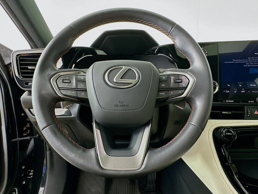 Thumbnail: 2024 Lexus ES - 15