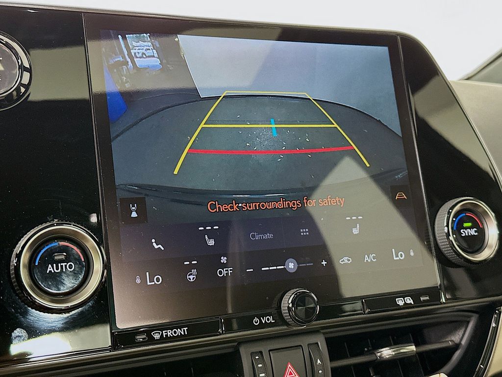 Thumbnail: 2024 Lexus ES - 26