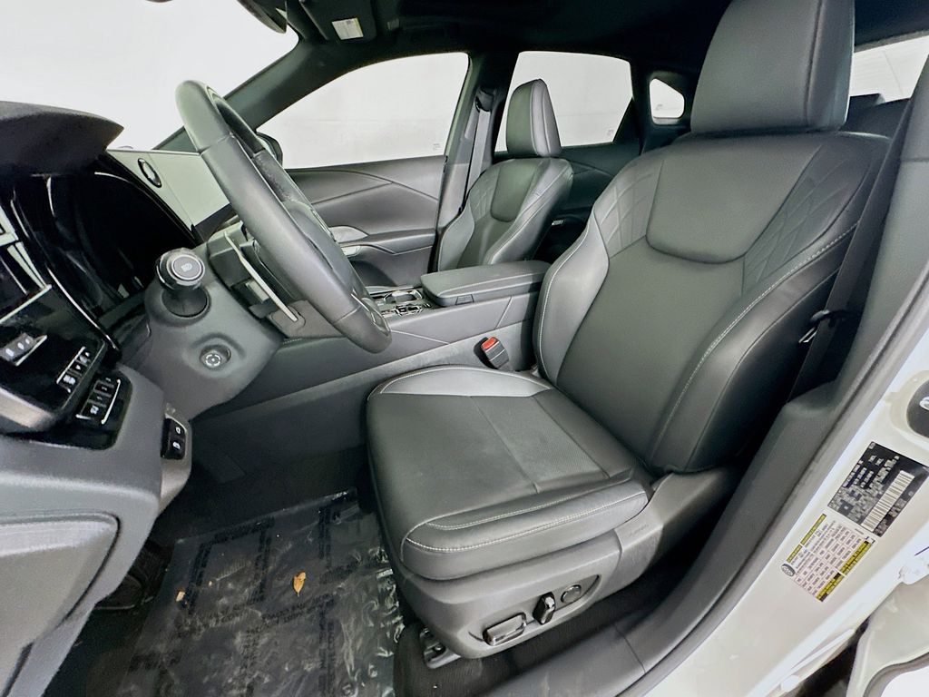 Thumbnail: 2024 Lexus RX - 11