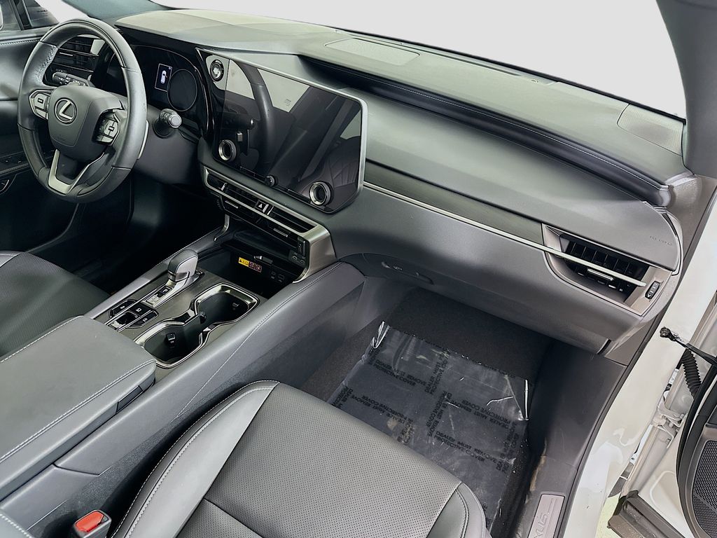 Thumbnail: 2024 Lexus RX - 32