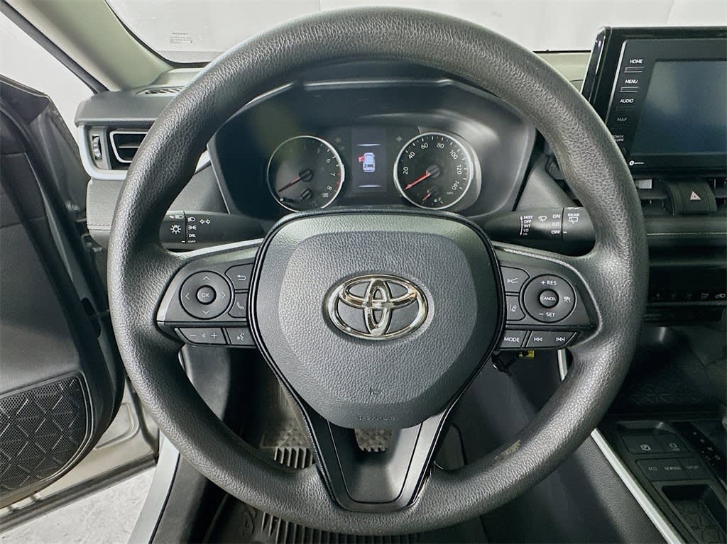 2021 Toyota RAV4 LE 14