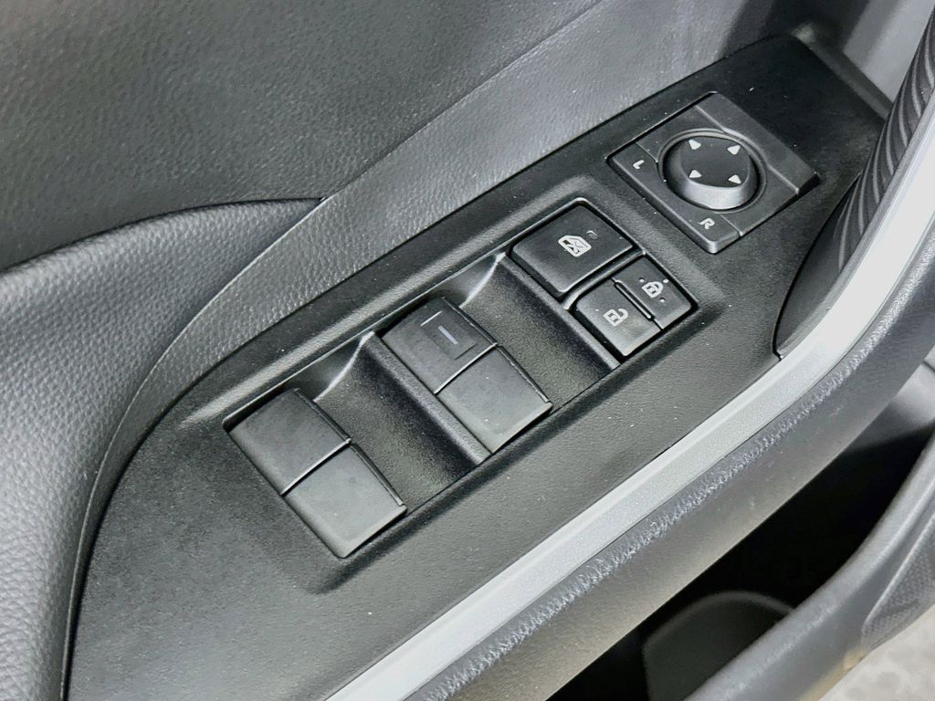 Thumbnail: 2025 Toyota RAV4 - 28