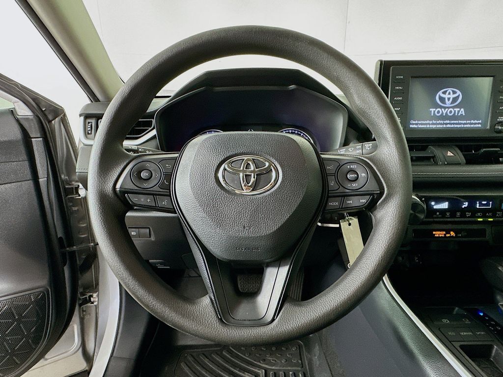 Thumbnail: 2019 Toyota RAV4 - 15