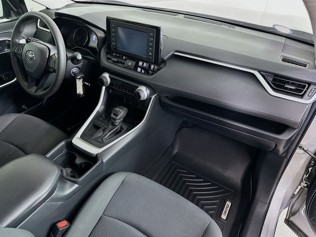 Thumbnail: 2019 Toyota RAV4 - 32