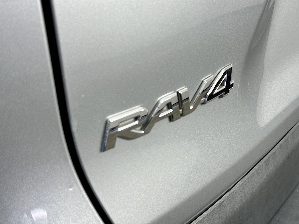 Thumbnail: 2019 Toyota RAV4 - 7