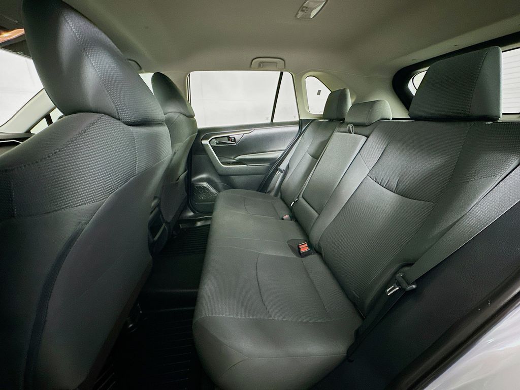 Thumbnail: 2019 Toyota RAV4 - 13
