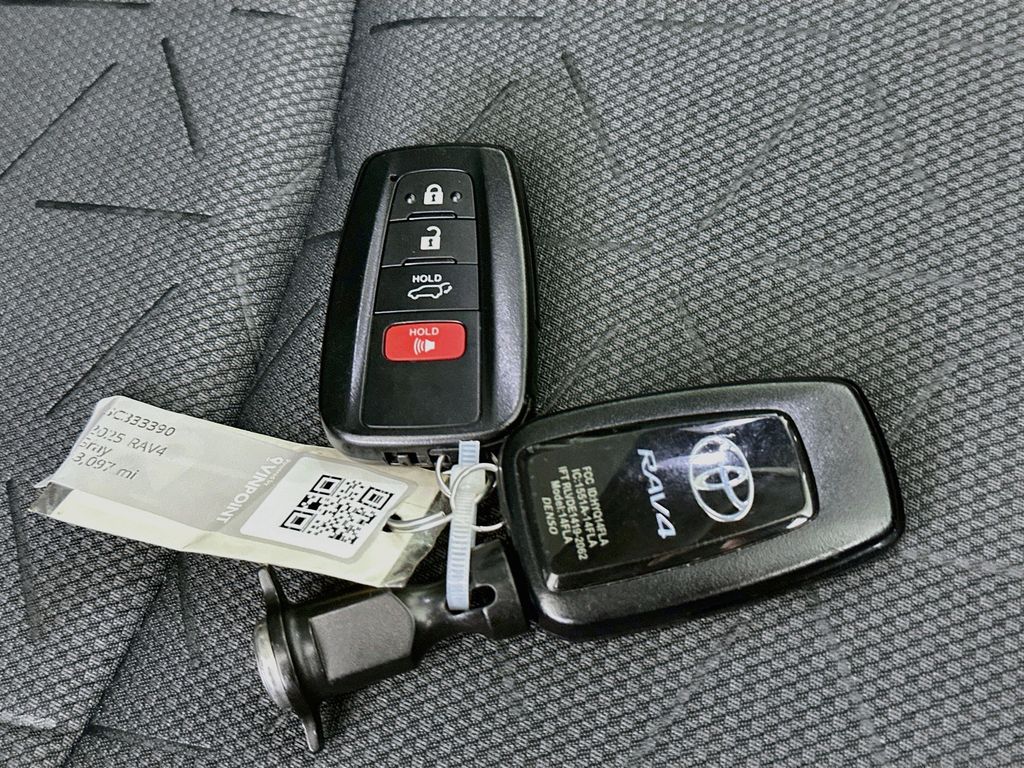 Thumbnail: 2025 Toyota RAV4 - 18