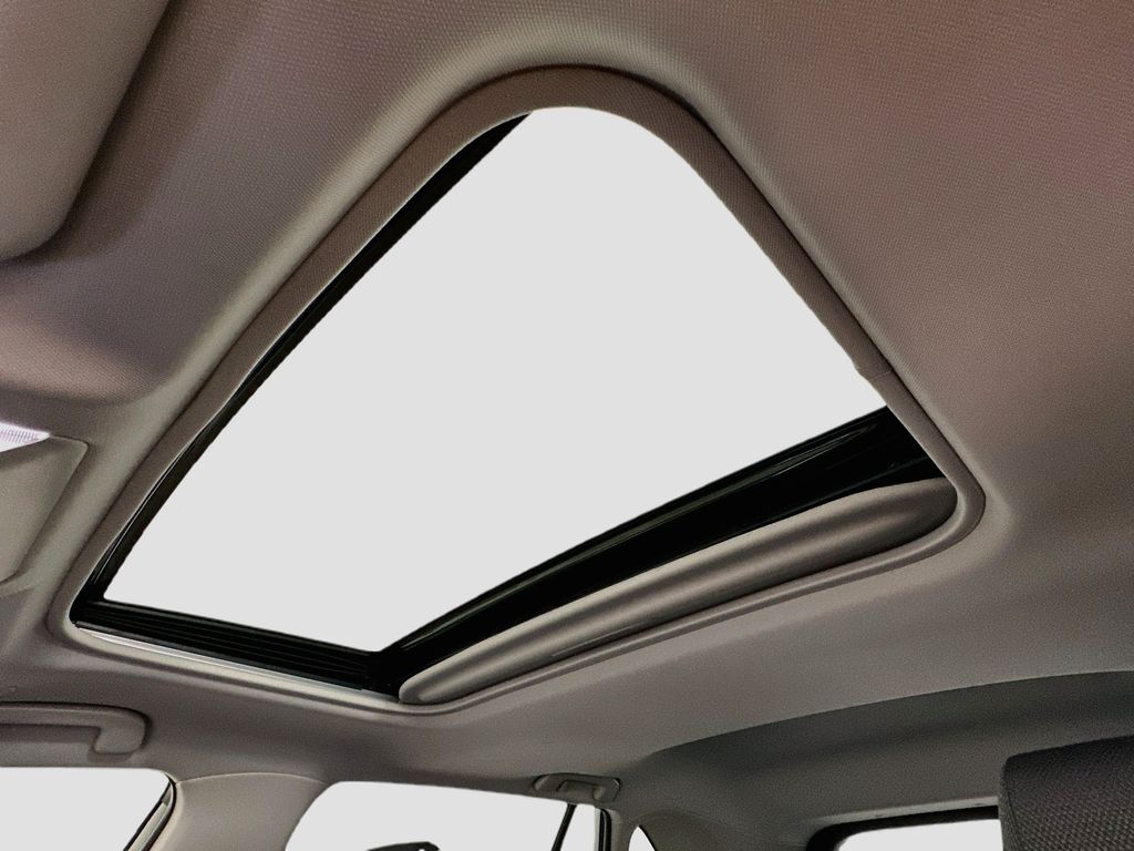 Thumbnail: 2025 Toyota RAV4 - 30