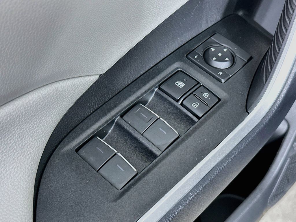 Thumbnail: 2025 Toyota RAV4 - 28