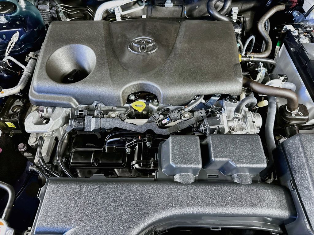 Thumbnail: 2025 Toyota RAV4 - 8