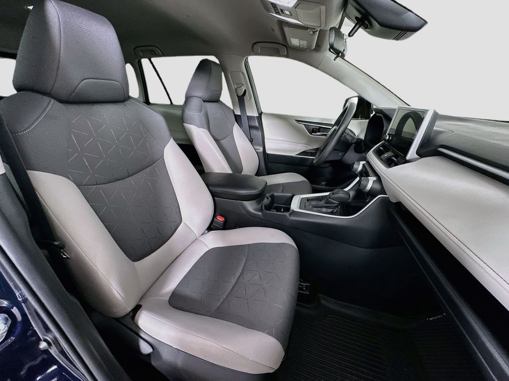 Thumbnail: 2025 Toyota RAV4 - 11