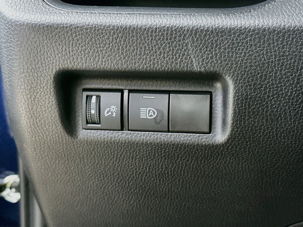 Thumbnail: 2025 Toyota RAV4 - 26