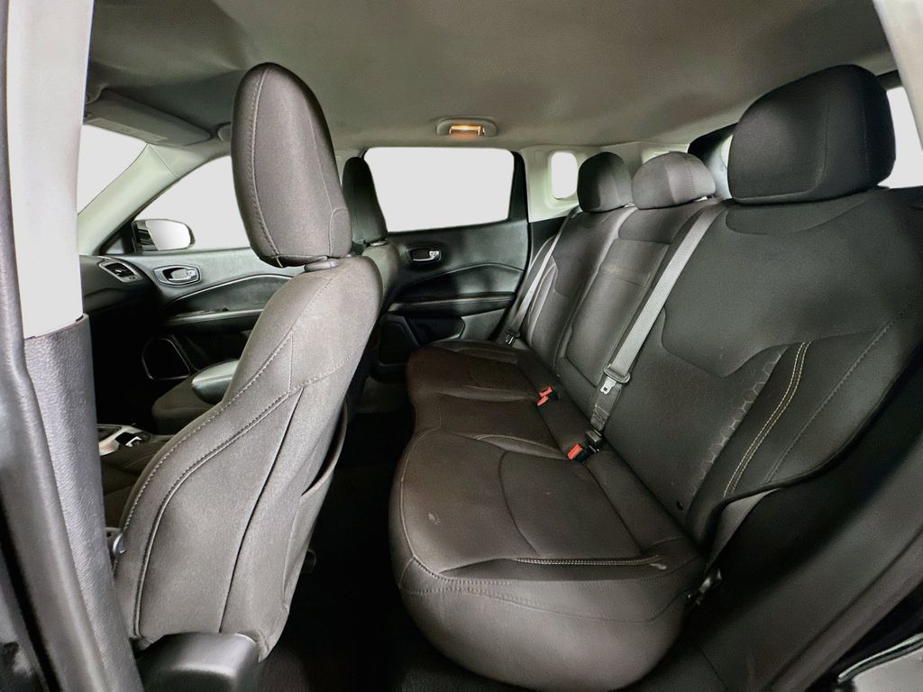 Thumbnail: 2019 Jeep Compass - 12