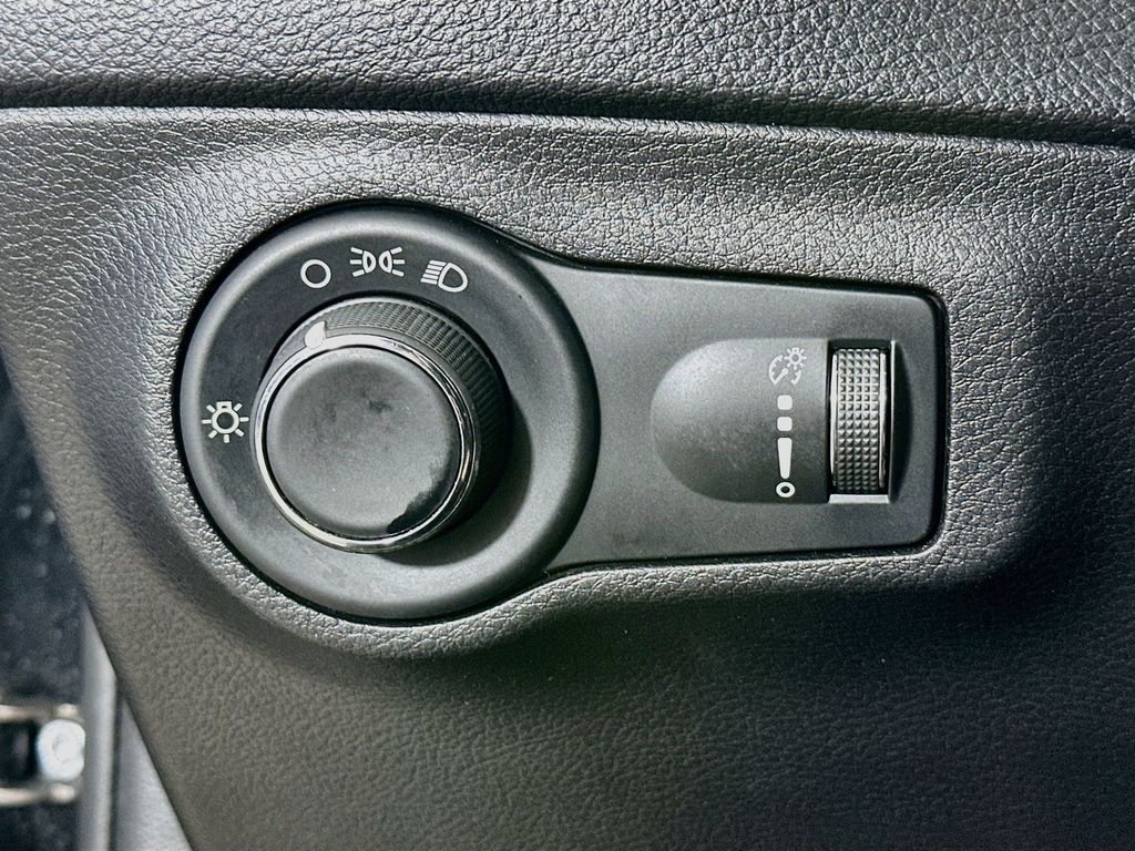 Thumbnail: 2019 Jeep Compass - 27