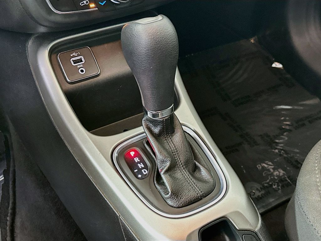 Thumbnail: 2019 Jeep Compass - 16