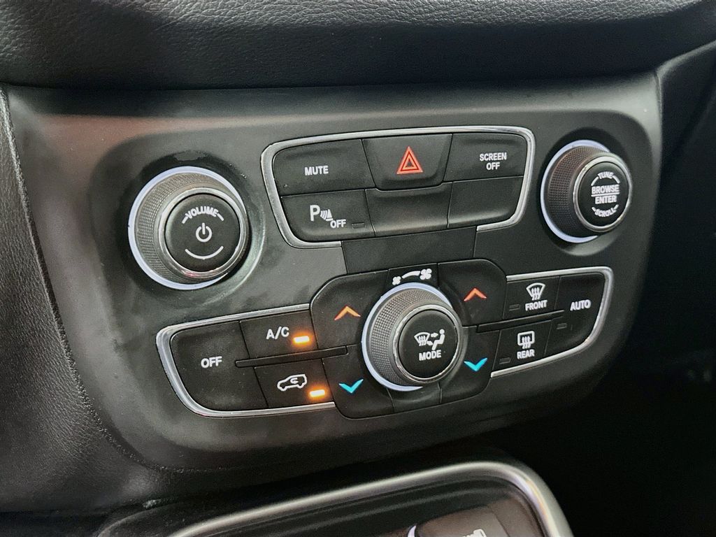 Thumbnail: 2019 Jeep Compass - 23