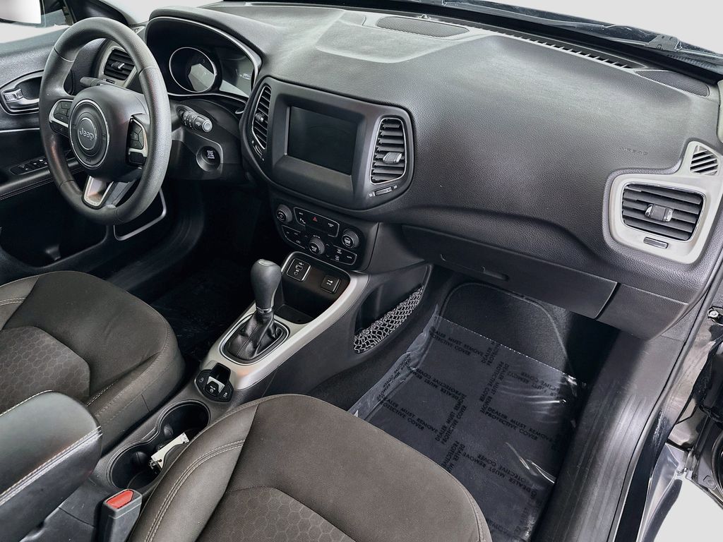 Thumbnail: 2019 Jeep Compass - 32