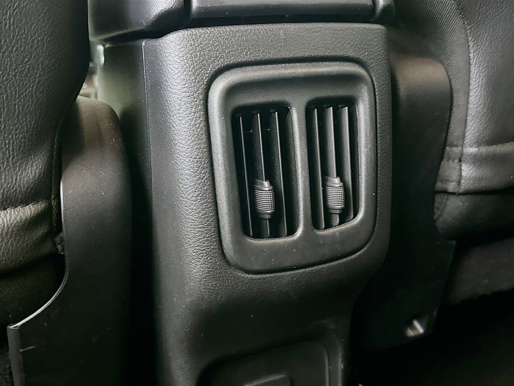 Thumbnail: 2018 Jeep Compass - 21