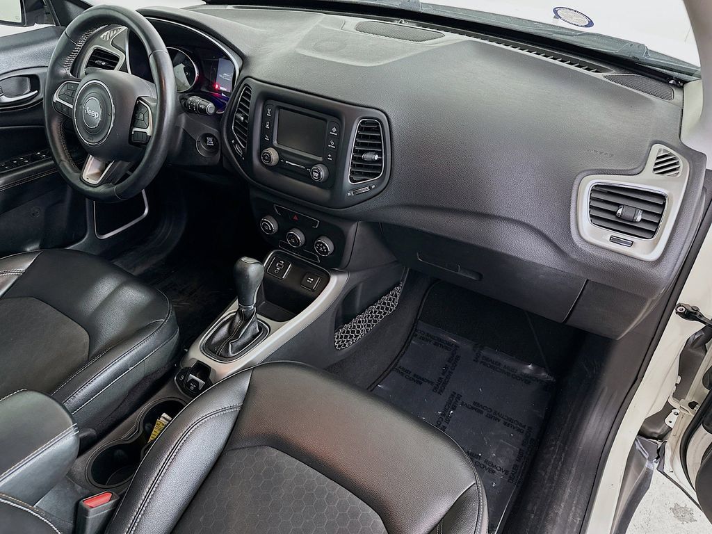 Thumbnail: 2018 Jeep Compass - 31