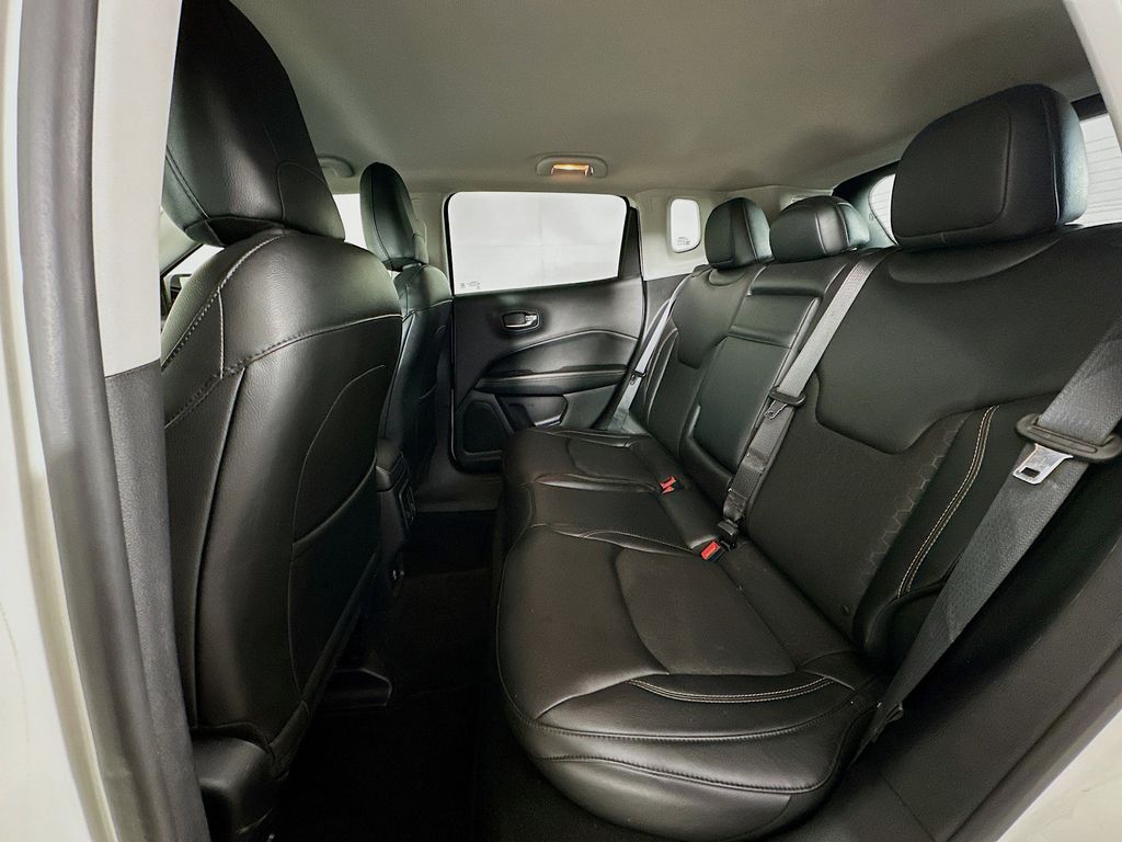 Thumbnail: 2018 Jeep Compass - 12