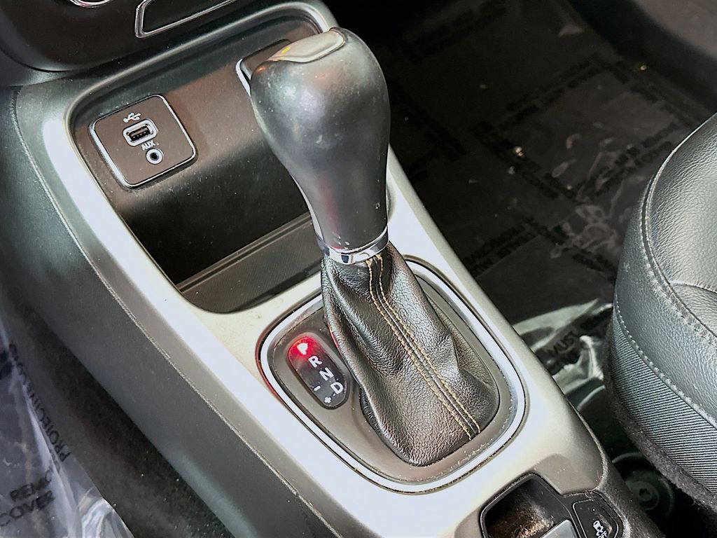 Thumbnail: 2018 Jeep Compass - 16