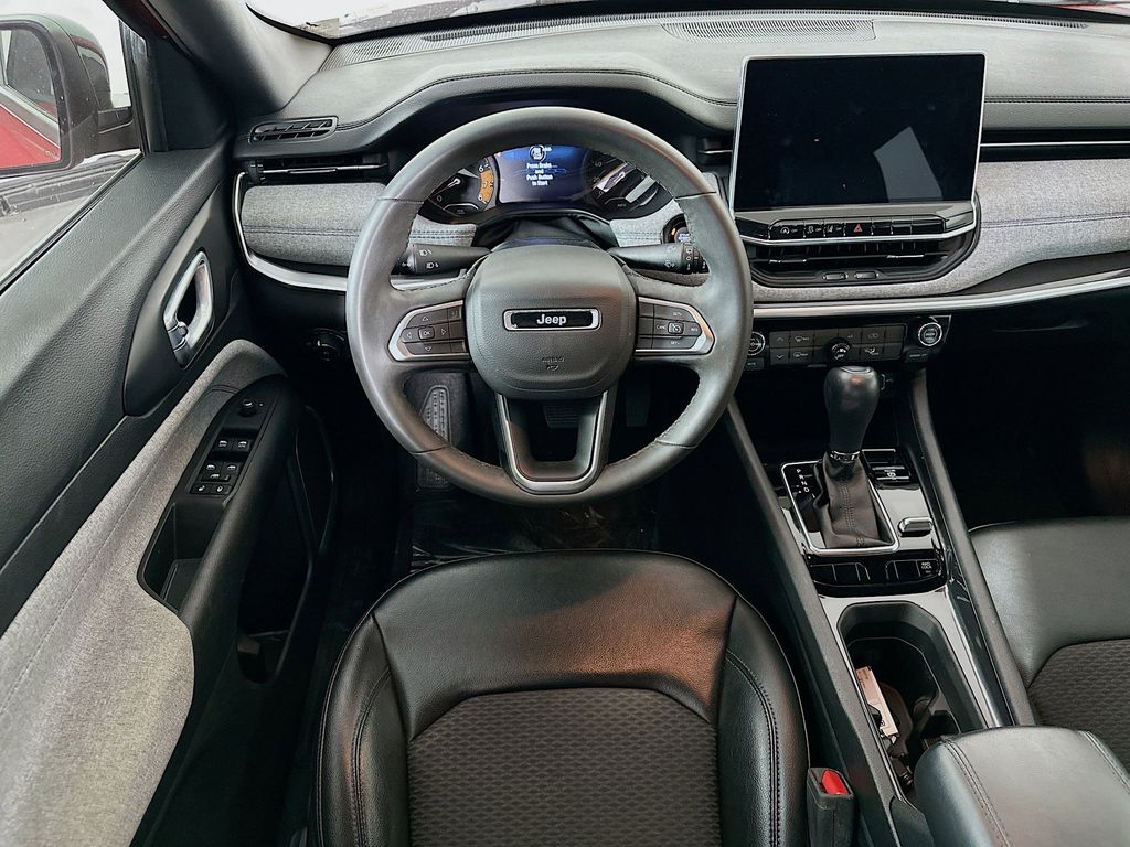 Thumbnail: 2023 Jeep Compass - 9