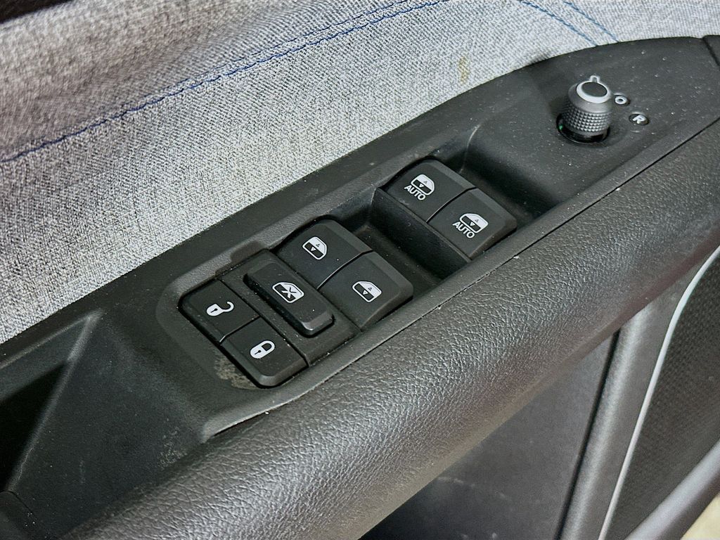 Thumbnail: 2023 Jeep Compass - 30
